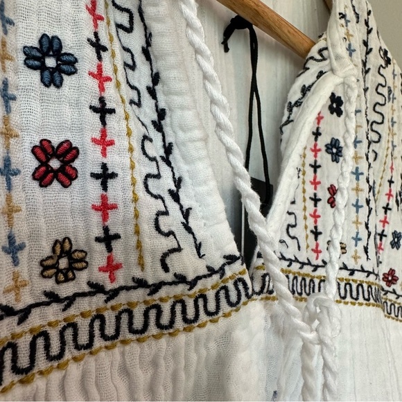 Rachel Zoe White and Blue Embroidered Women's Top, Small - Picture 8 of 10